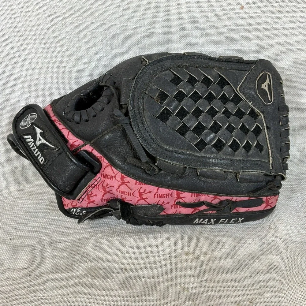MIZUNO JENNY FINCH 11.5